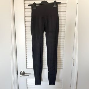 Lululemon Women’s Leggings | Black Size 4